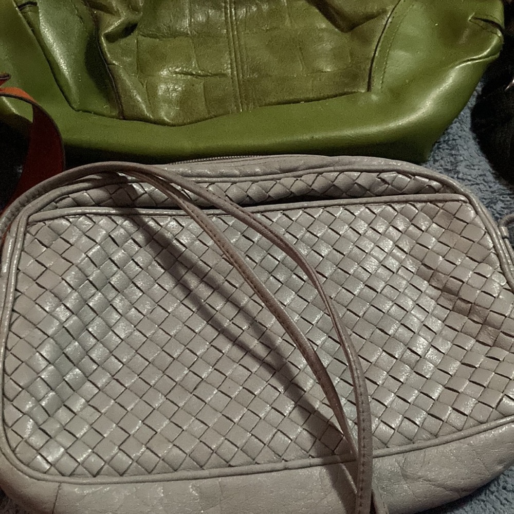 Purses - Picture 3 of 10